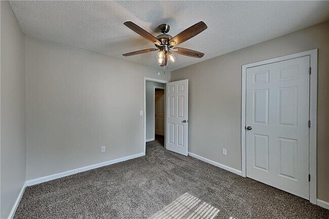 Building Photo - 108 Ivy Trace Ln