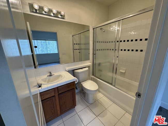 Building Photo - 1804 Camden Ave