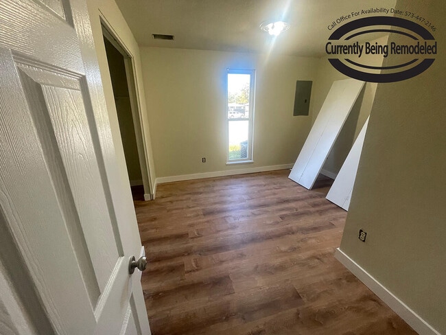 Building Photo - 319 West Blvd N