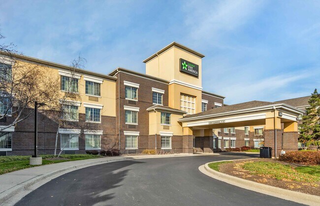 Building Photo - Furnished Studio-Chicago - Lombard - Oak Brook
