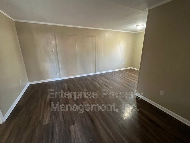 Building Photo - 3147 Northgate St