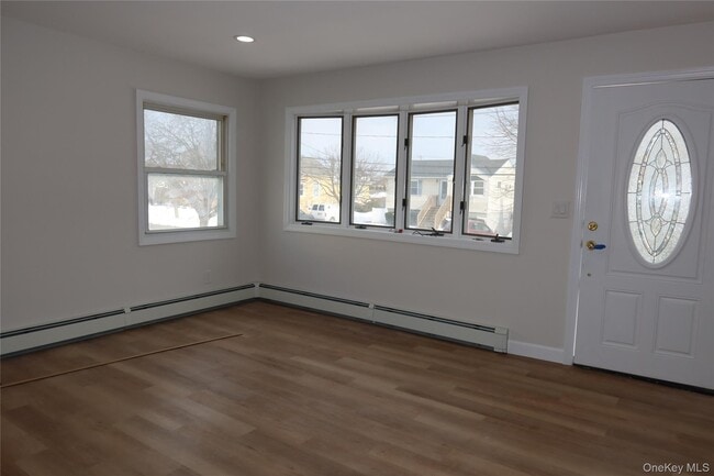 Building Photo - 93 4th Ave