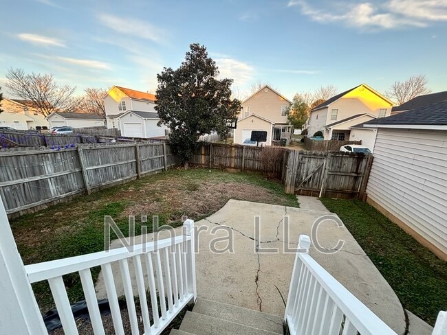 Building Photo - 148 Danesway Dr