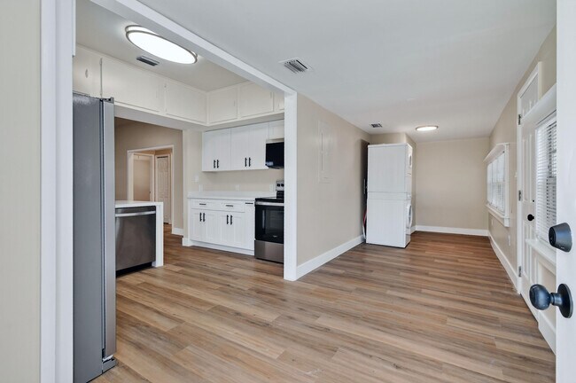Building Photo - 3714 Morton Ave
