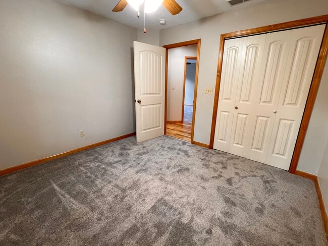 Building Photo - 359 Mt Branson Dr
