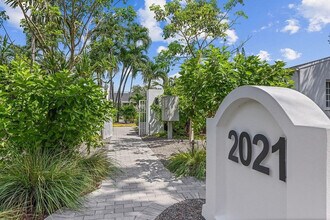 Building Photo - 2021 Plunkett St