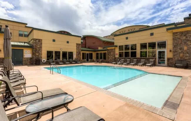 Swimming Pool - 13456 Via Varra