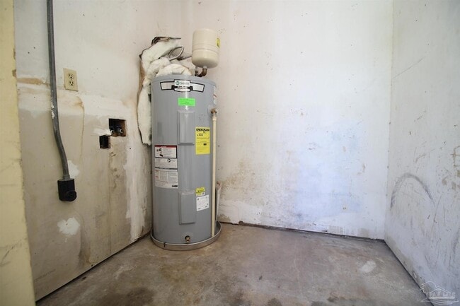 Building Photo - 10151 Guidy Ln