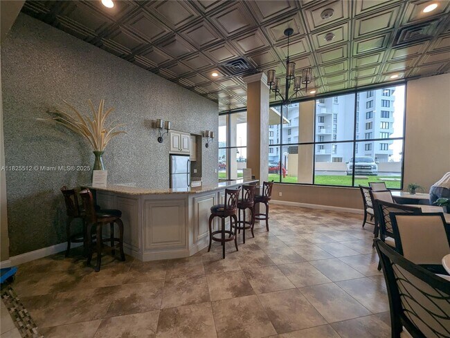 Building Photo - 3051 S Atlantic Ave