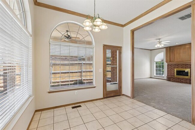 Building Photo - 2725 Blue Quail Pass