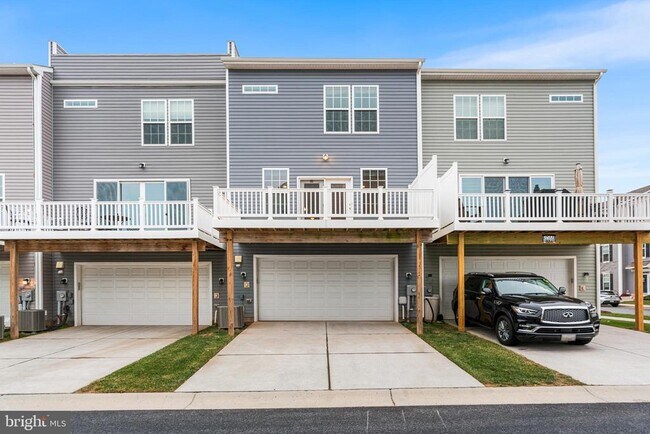 Building Photo - 6202 Davinci St