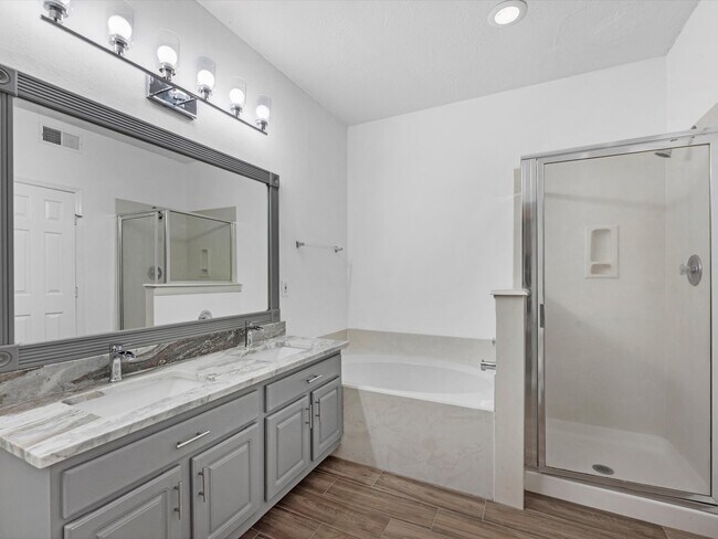 Building Photo - 142 N Magnolia Pond Pl