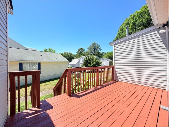 Building Photo - 5302 Aden Ct
