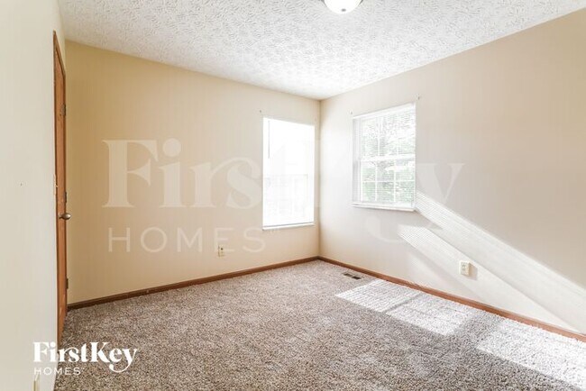 Building Photo - 3955 Rosette Dr