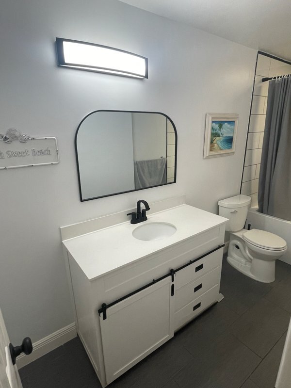 Building Photo - 3115 Marshall Dr