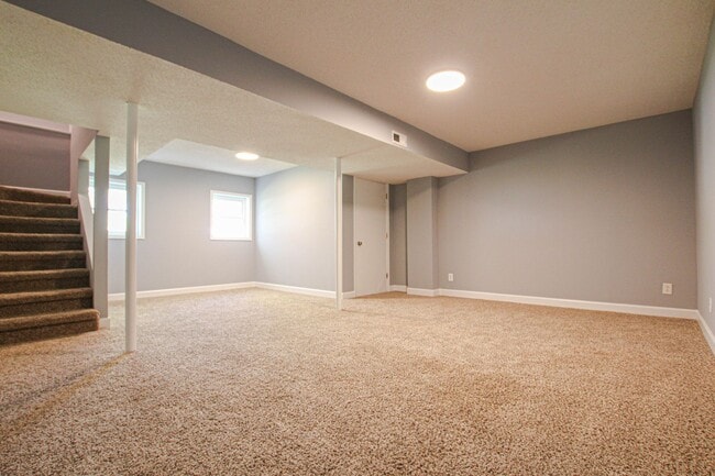 Building Photo - Pet Friendly Three Bedroom with Basement!