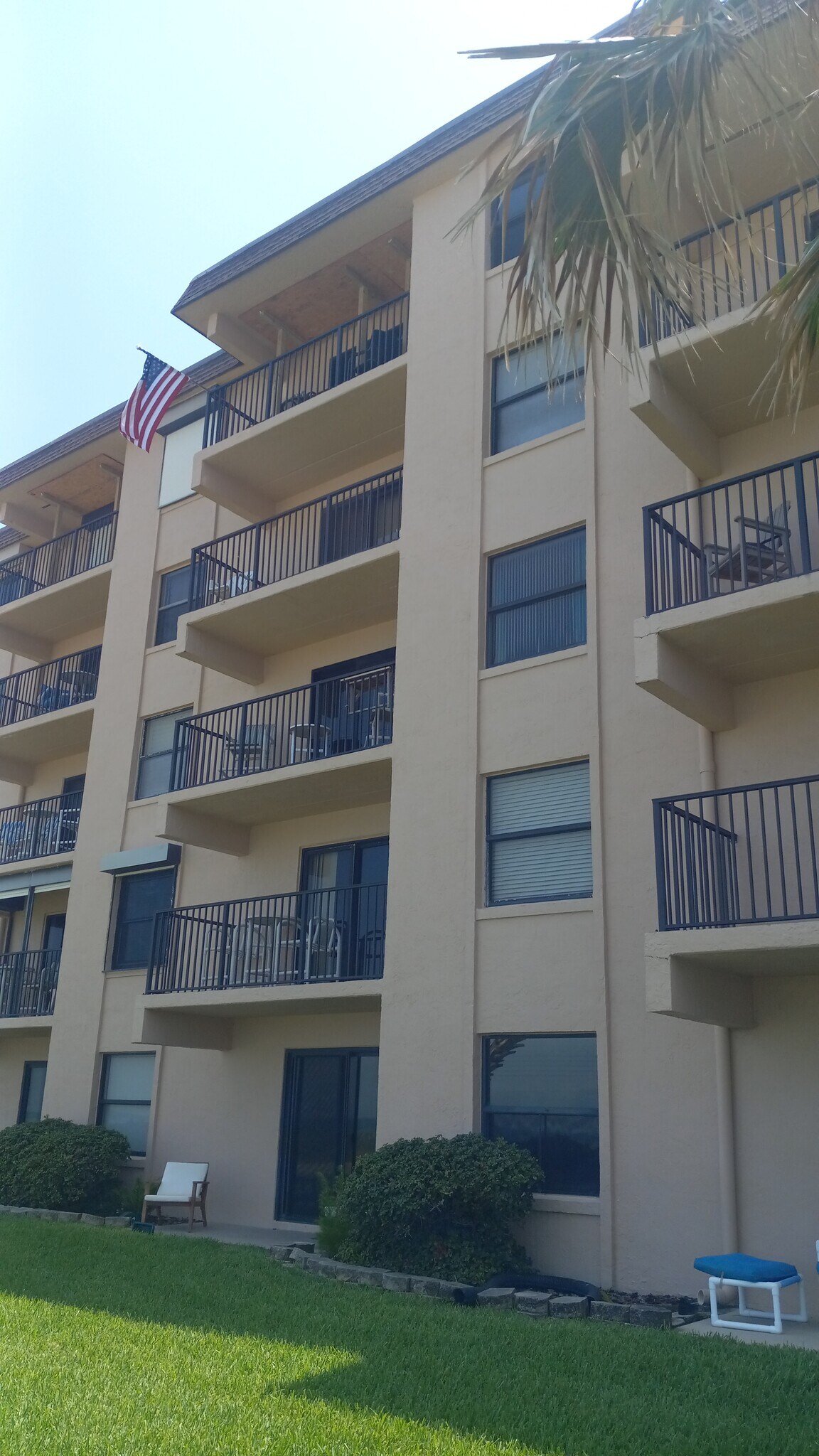 Building Photo - 2390 Ocean Shore Blvd