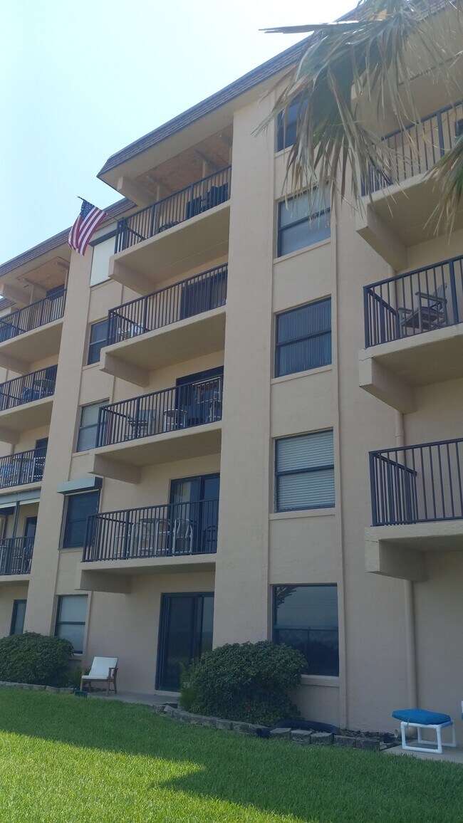 Building Photo - 2390 Ocean Shore Blvd