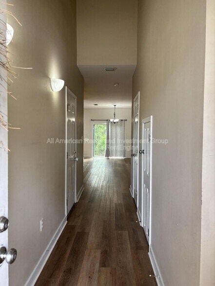 Building Photo - 42 Avery Dr