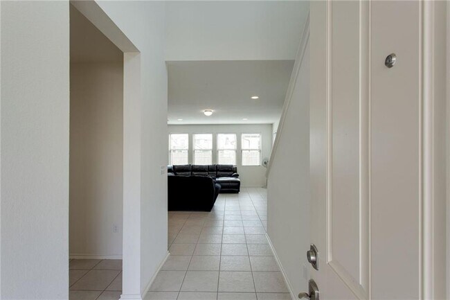 Building Photo - 9109 Garnet Dr