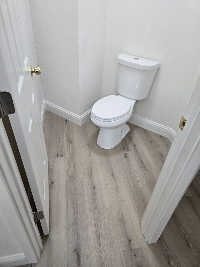 Building Photo - 3884 Paula Ct