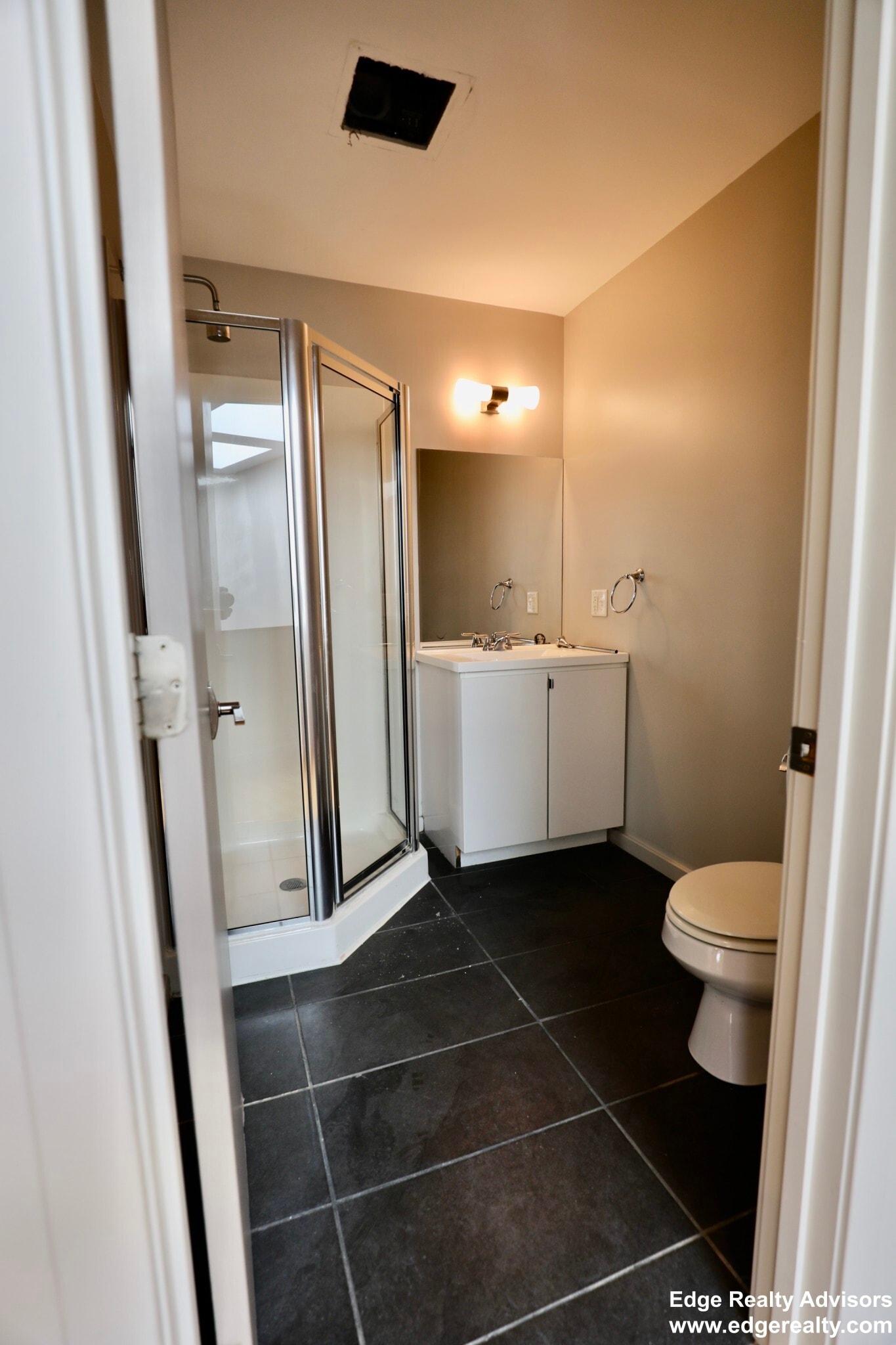 Building Photo - 24 Greylock Rd