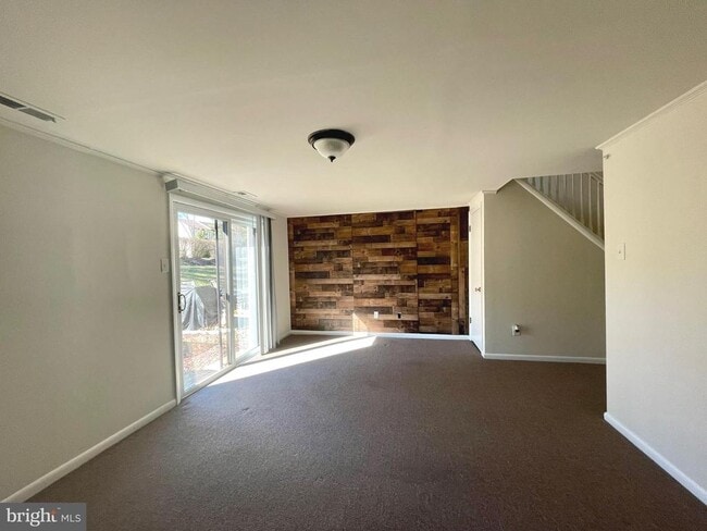 Building Photo - 3159 Spring House Ln