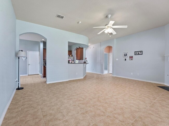 Building Photo - 9204 Lockhart Dr