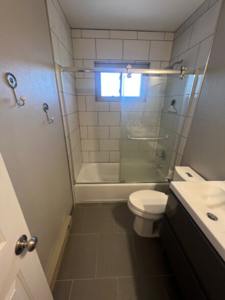Building Photo - 1038 Boltz Dr