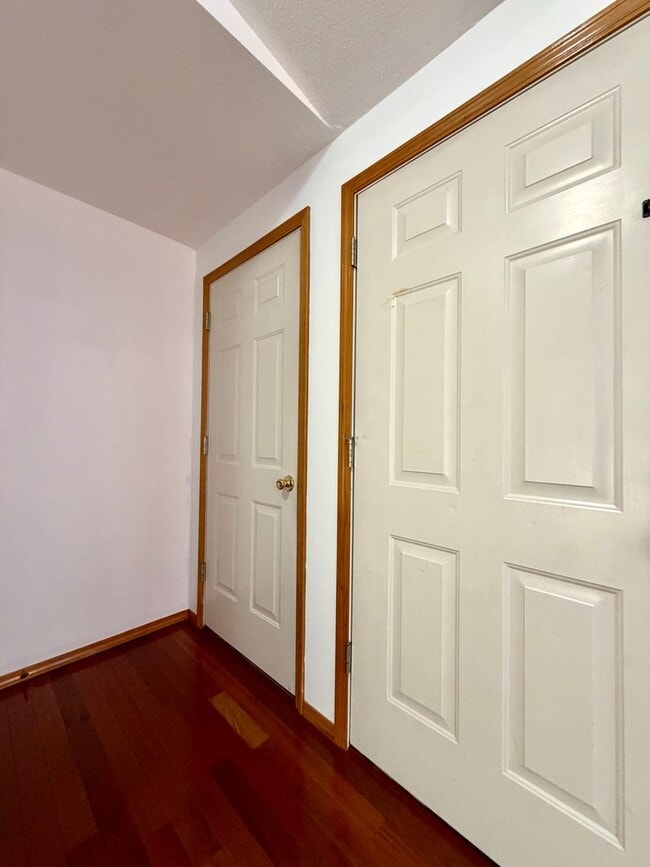 Building Photo - Cozy Ranch on Flag Lot~ Gleaming Hardwood ...