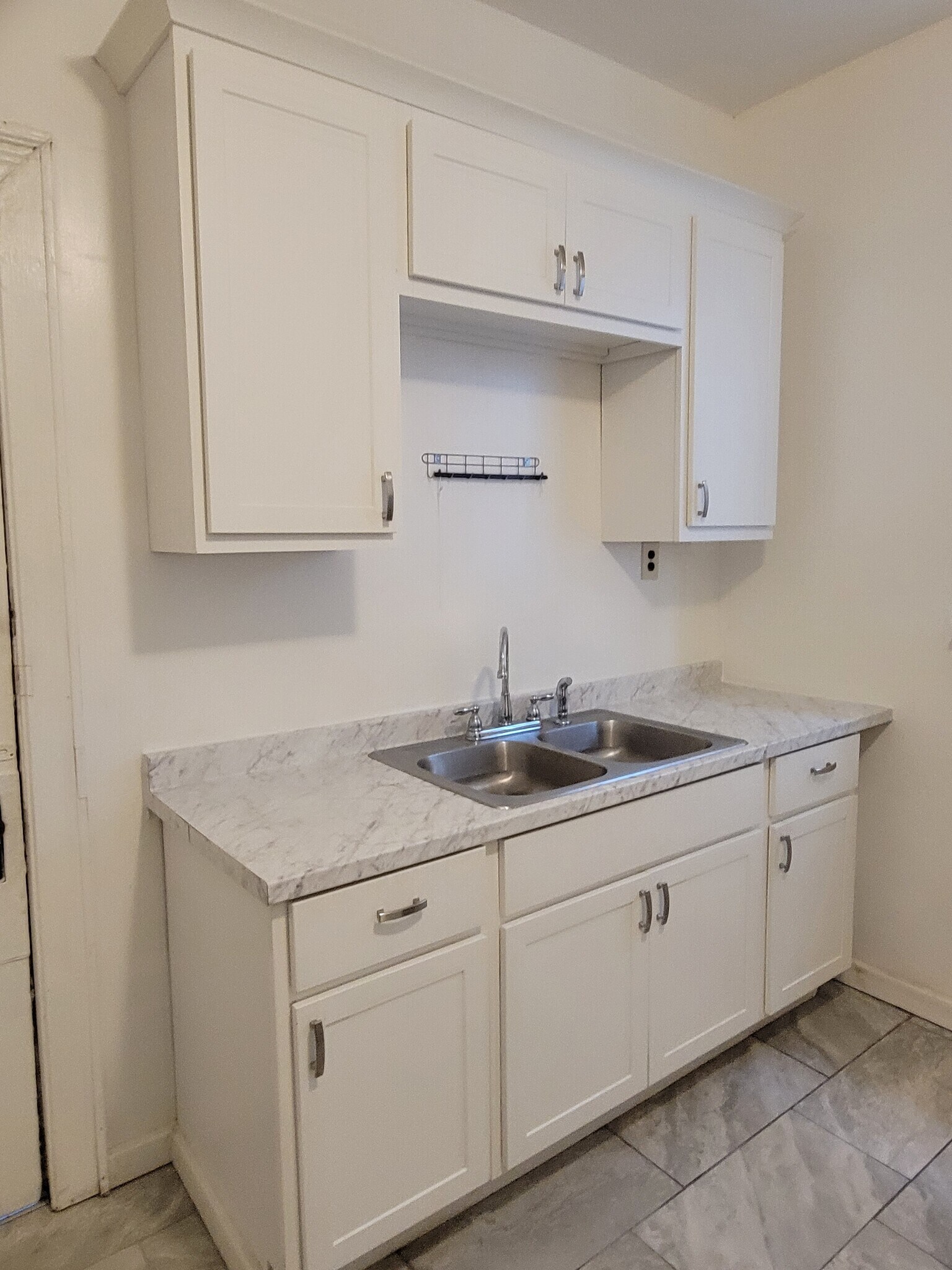 Building Photo - 376 W Delavan Ave