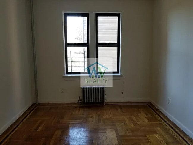 Primary Photo - Newly Renovated 1 Bedroom Apartment in Mor...