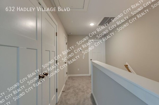 Building Photo - 632 Hadley Vlg Blvd