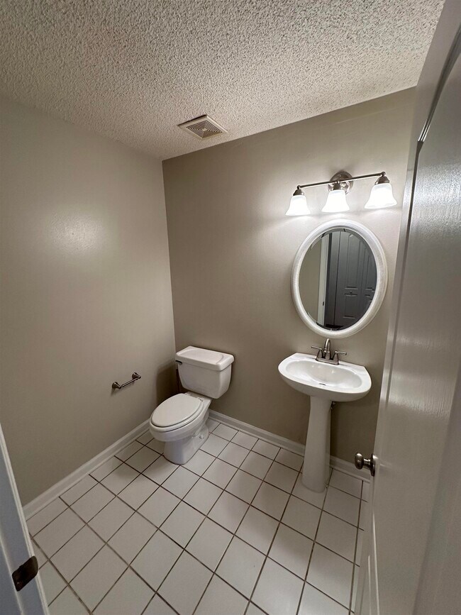 Building Photo - 5035 Mint Hill Ct