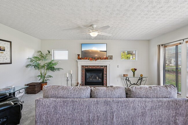 Building Photo - 2230 Seton Dr