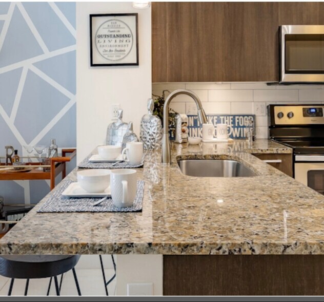 Building Photo - 8801 Doral Blvd