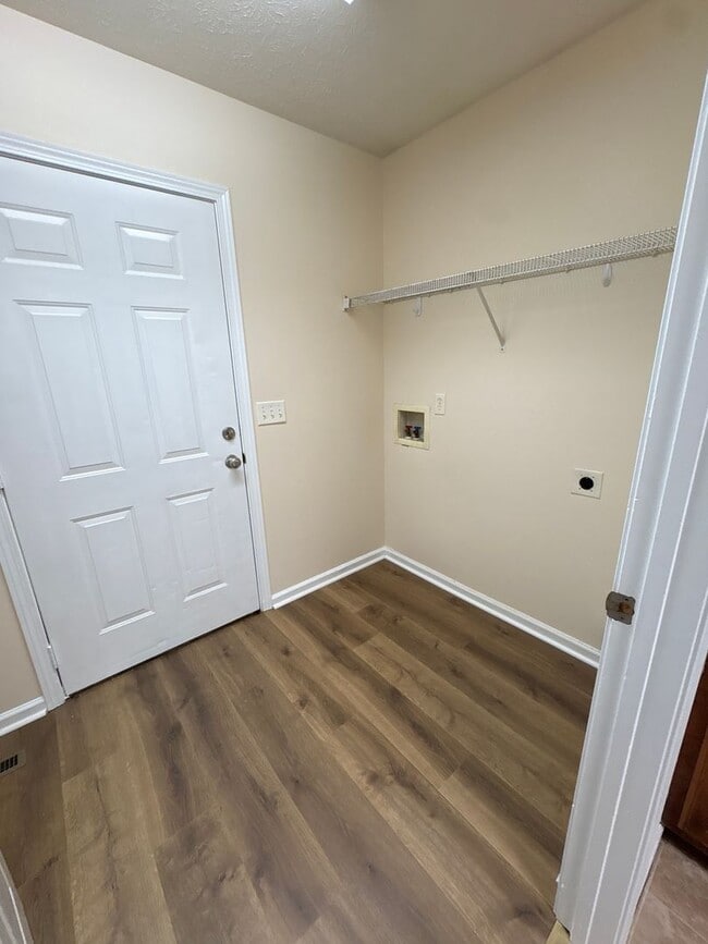 Building Photo - 307 Forrestwood Dr