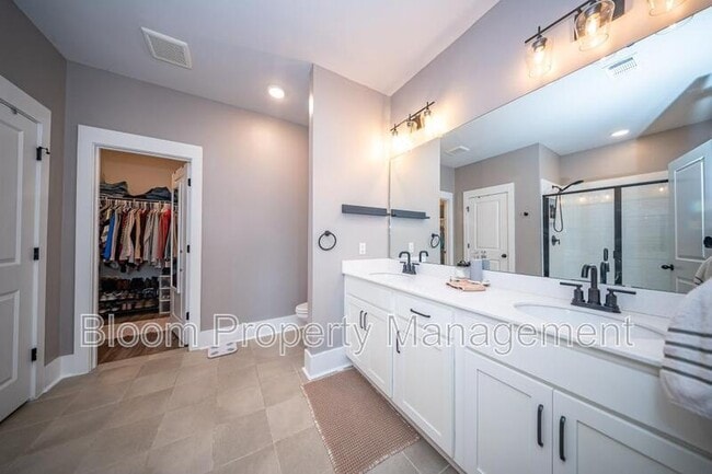 Building Photo - 5008 Cedar Brush Ct