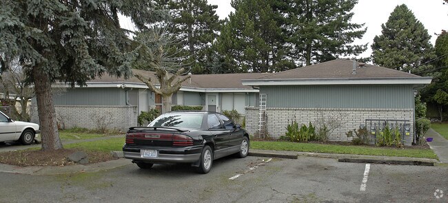 Primary Photo - 445-451 10th Ave SE