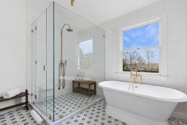 Building Photo - 4 Glynn Dr