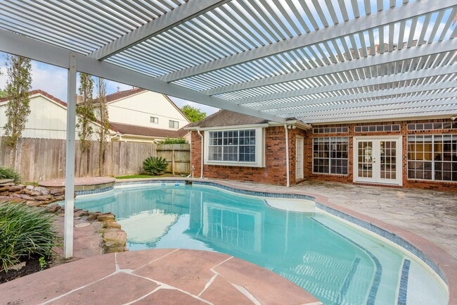 Building Photo - 3622 Springhill Ln