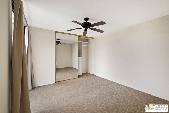 Building Photo - 867 N Calle De Pinos