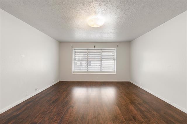 Building Photo - 206 Shady Brook Dr
