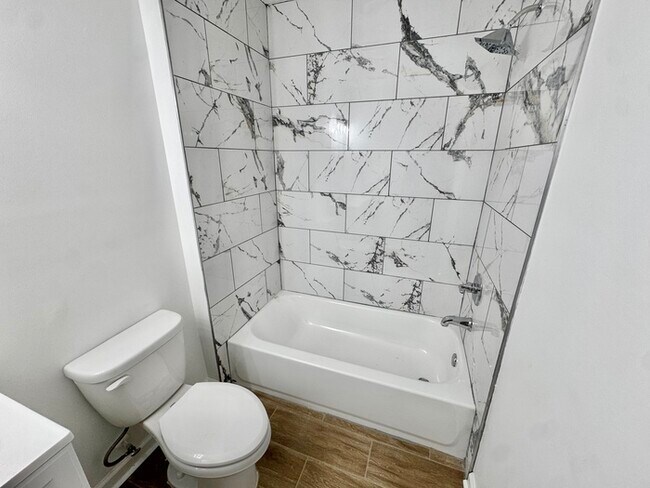 Building Photo - 581 Gilleas Rd