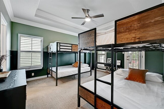 Building Photo - 1111 E Riverside Dr