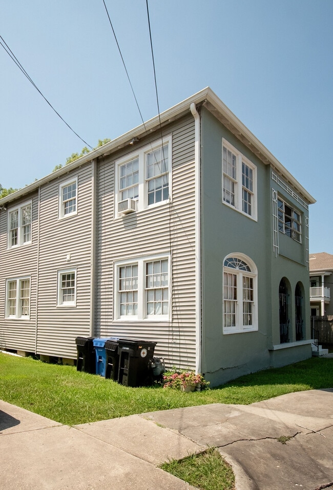 Building Photo - 2015 S Rendon St