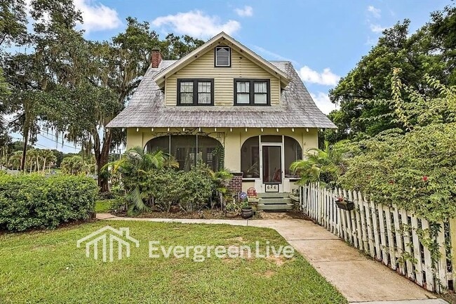 Building Photo - 626 E Washington Ave