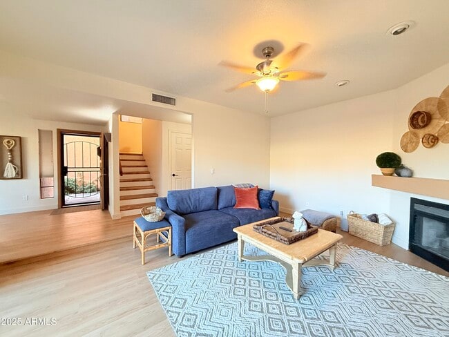 Building Photo - 5640 E Bell Rd