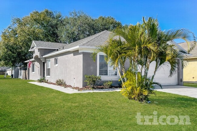 Building Photo - 11759 Lynmoor Dr