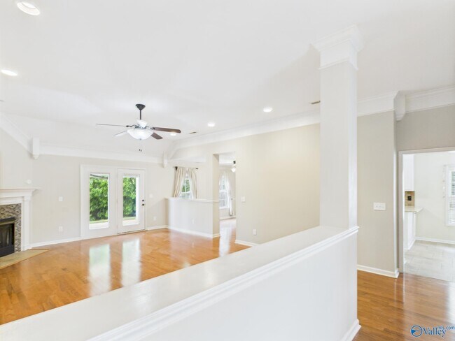 Building Photo - 122 Bellingham Dr